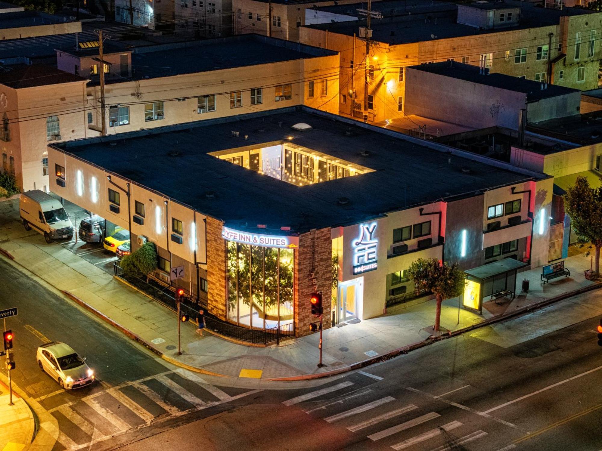 Lyfe & By Aga - Beverly Hills Lodge Los Angeles