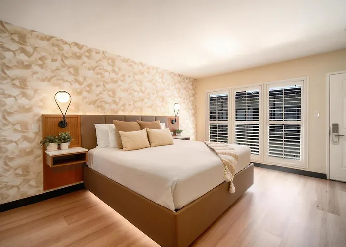 Lyfe Inn & Suites By Aga - Beverly Hills